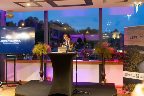 VIO_3510LSFI-dinner-PhotoDudau